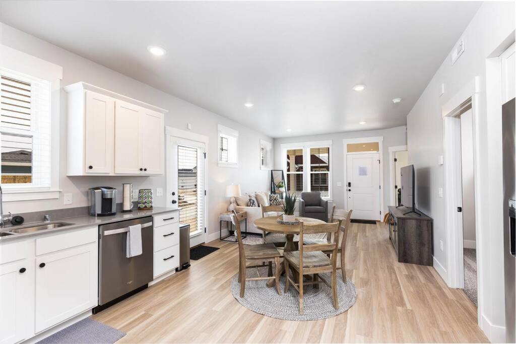 בילינגס Charming 3-Bedroom In Vibrant New Neighborhood מראה חיצוני תמונה
